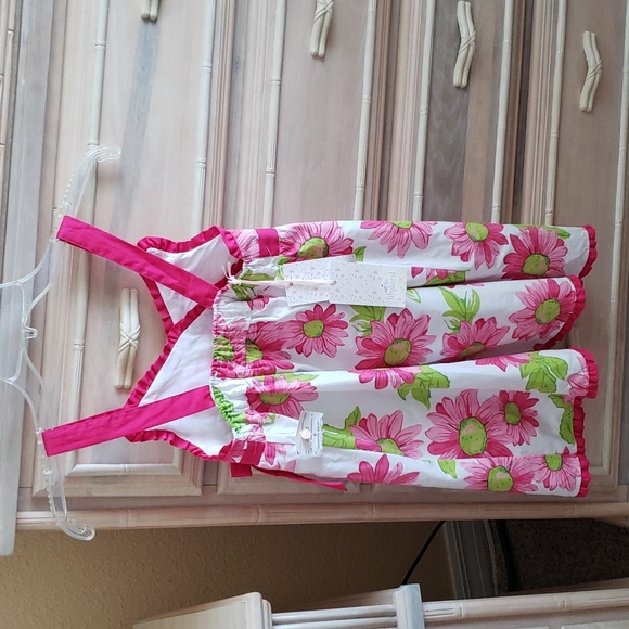 Adorable Sundress - Picture 4 of 11